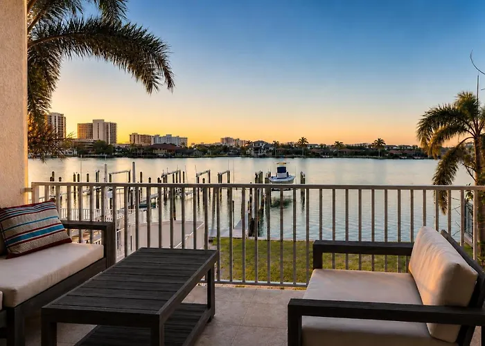 Сasa de vacaciones 3br House Clearwater - Boat Dock & Pool